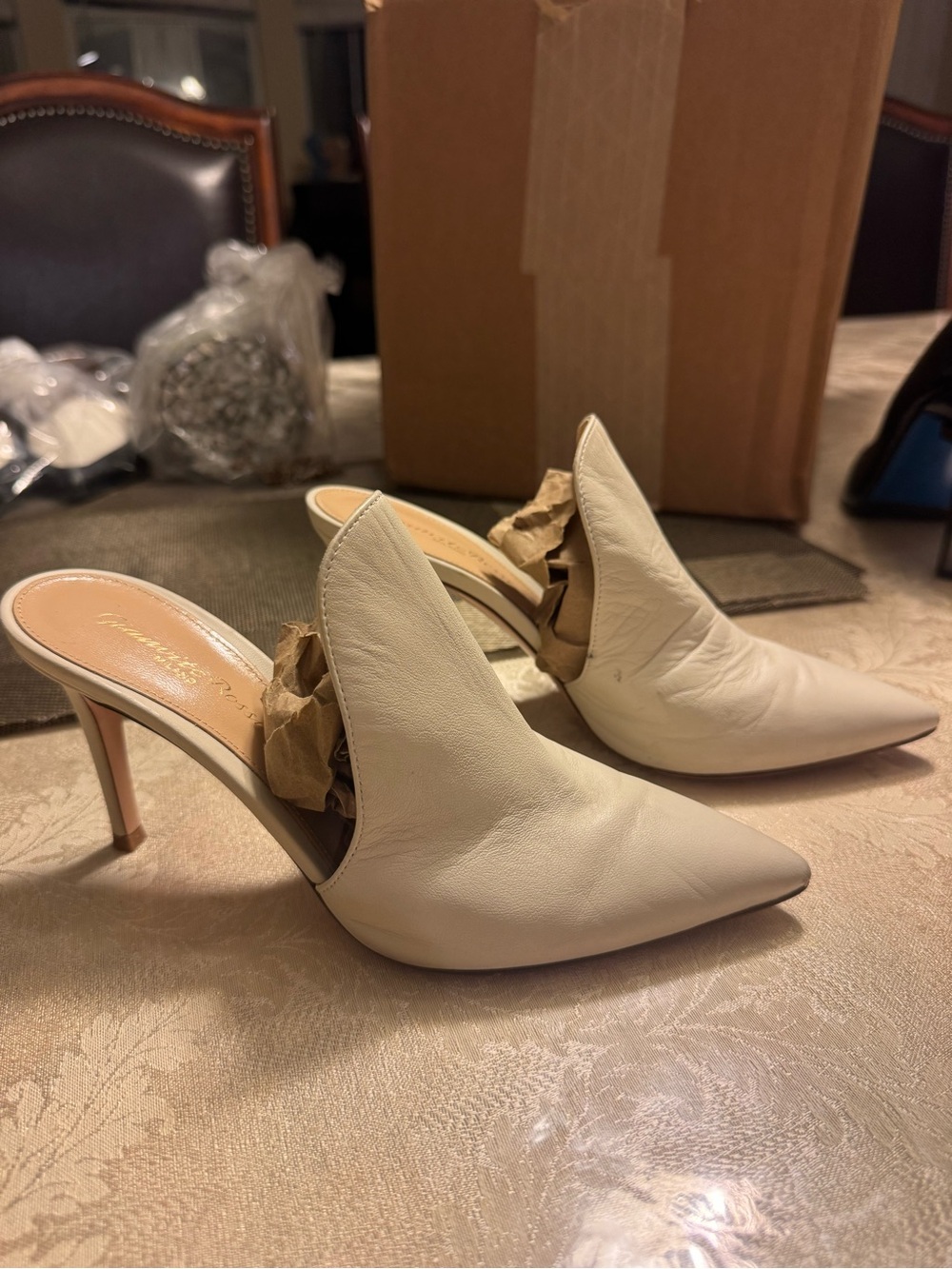 Gianvito Rossi Beige Pointed Toe Leather Mules Slip On Sandals Heels 36.5